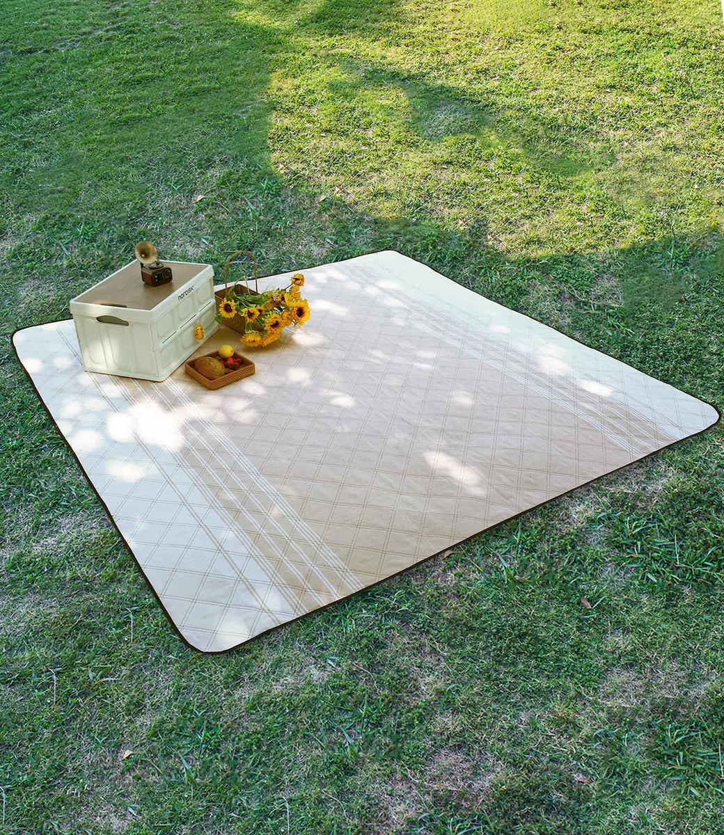 DEWUR Coperta da picnic, impermeabile, lavabile, coperta da spiaggia, senza sabbia, XXL, telo da spiaggia, isolante, con fondo impermeabile (Khaki, 200 x 200 cm)
