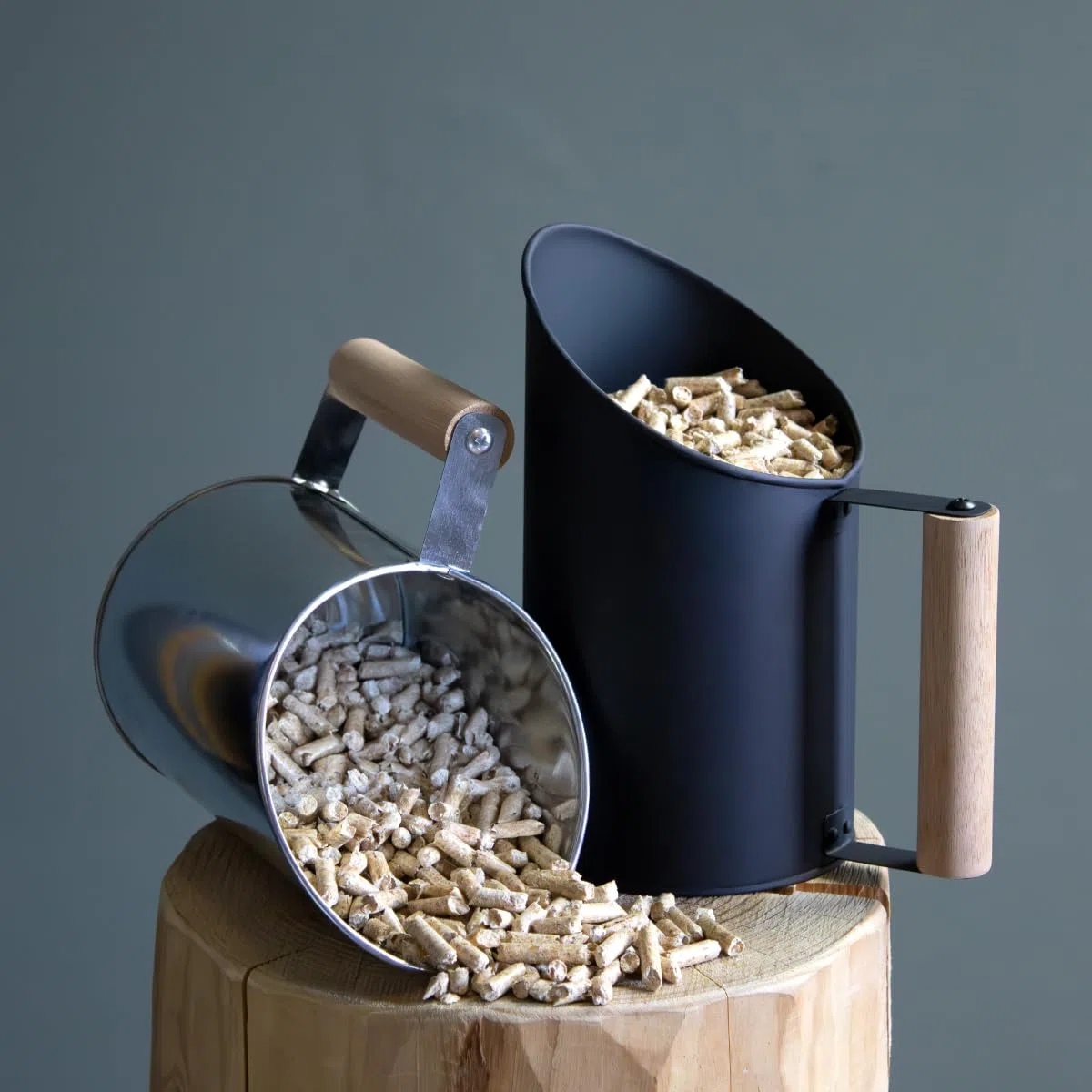Linxor - Pala per pellet in zinco con manico in legno - 1,5L - Vari colori