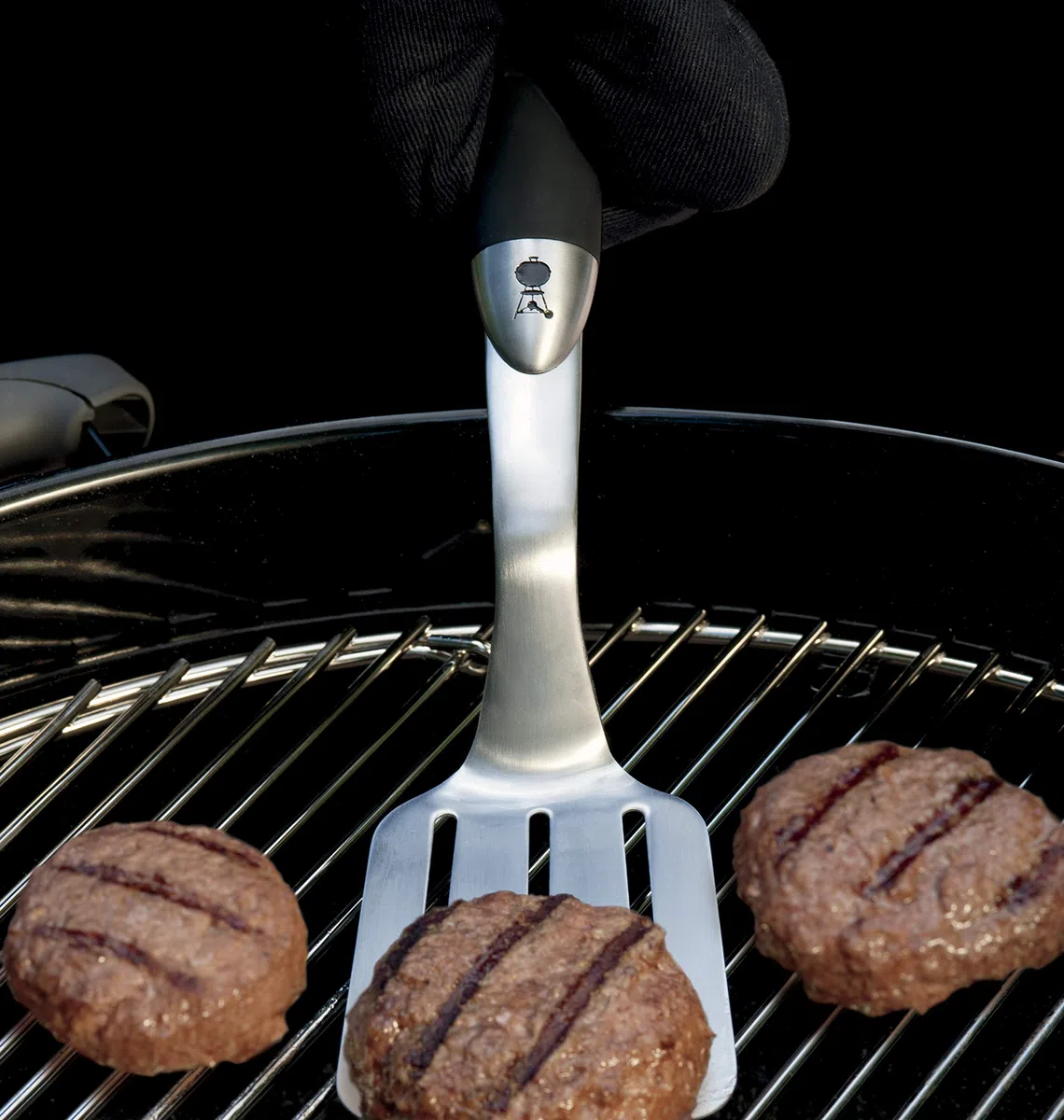 Weber Giraplati Premium (46cm), in Acciaio Inox, con Manico Antiscivolo, Manico Angolato, Lavabile in Lavastoviglie - Nero / Argento (6620)