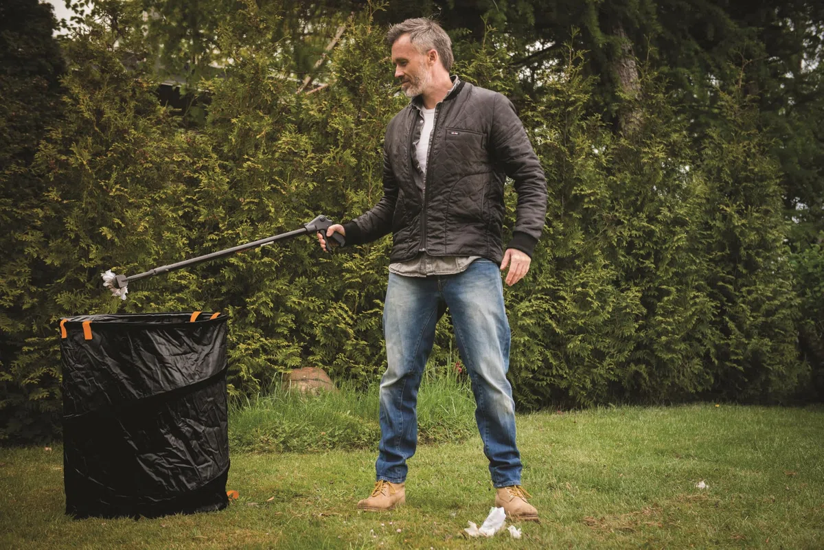 Fiskars Sacco da giardino PopUp con maniglie, Capacità: 172 litri, Nero/Arancione, Solid, 1015647
