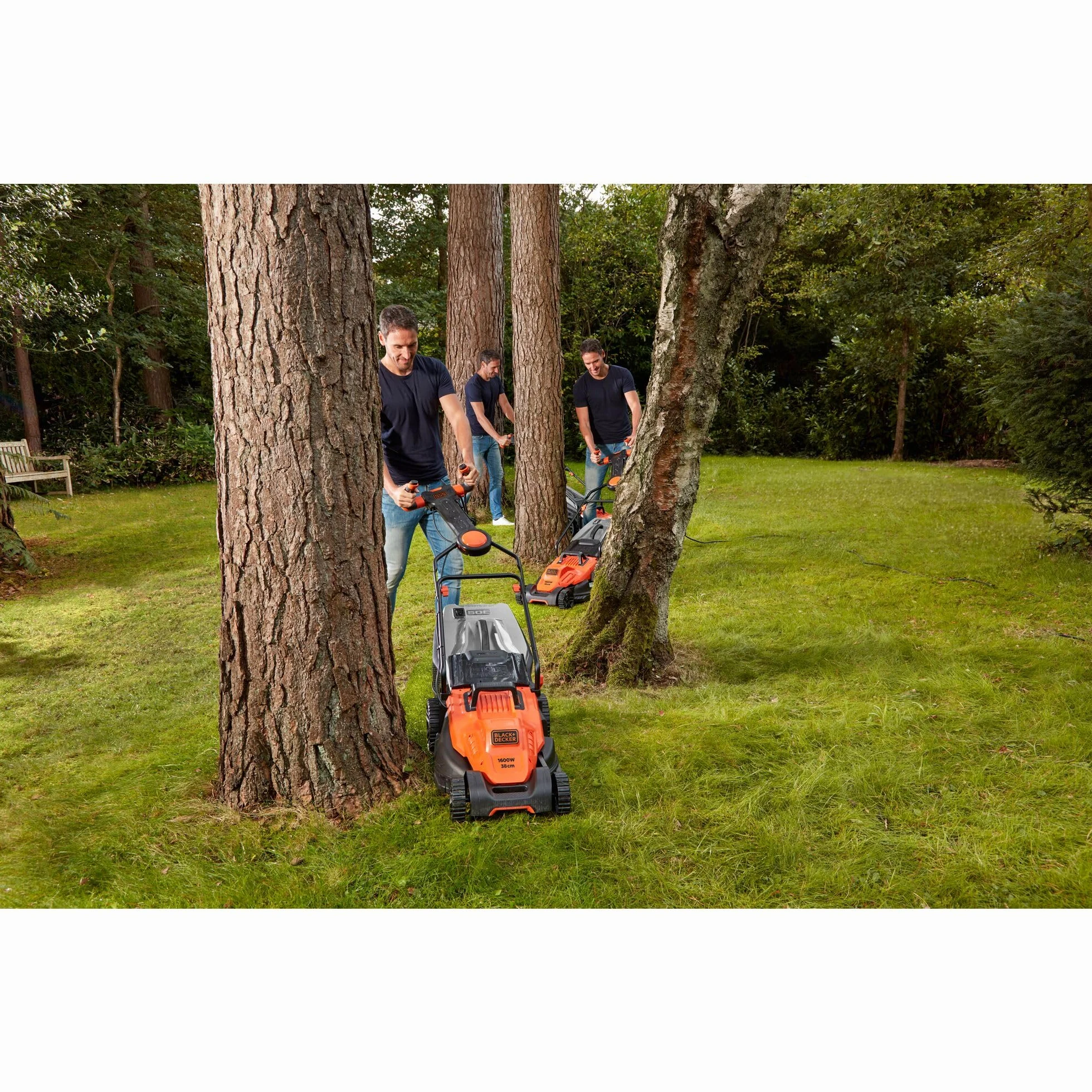 BLACK+DECKER,RASAERBA 1600 W, LARGHEZZA TAGLIO 38 CM, 6 ALT. TAGLIO 20-70 MM, E-DRIVE, CAPACITA' CESTO 45 L, INNOVATIVA IMPUGNATURA EASY STEER PER LA MASSIMA MANOVRABILITA'. BEMW471ES-QS